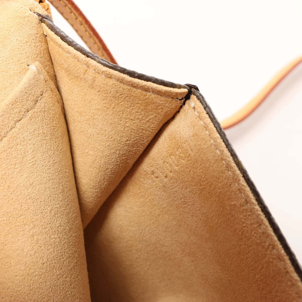 Louis Vuitton Pochette Twin GM Monogram Canvas Crossbody Bag in Brown M51852 Bruin