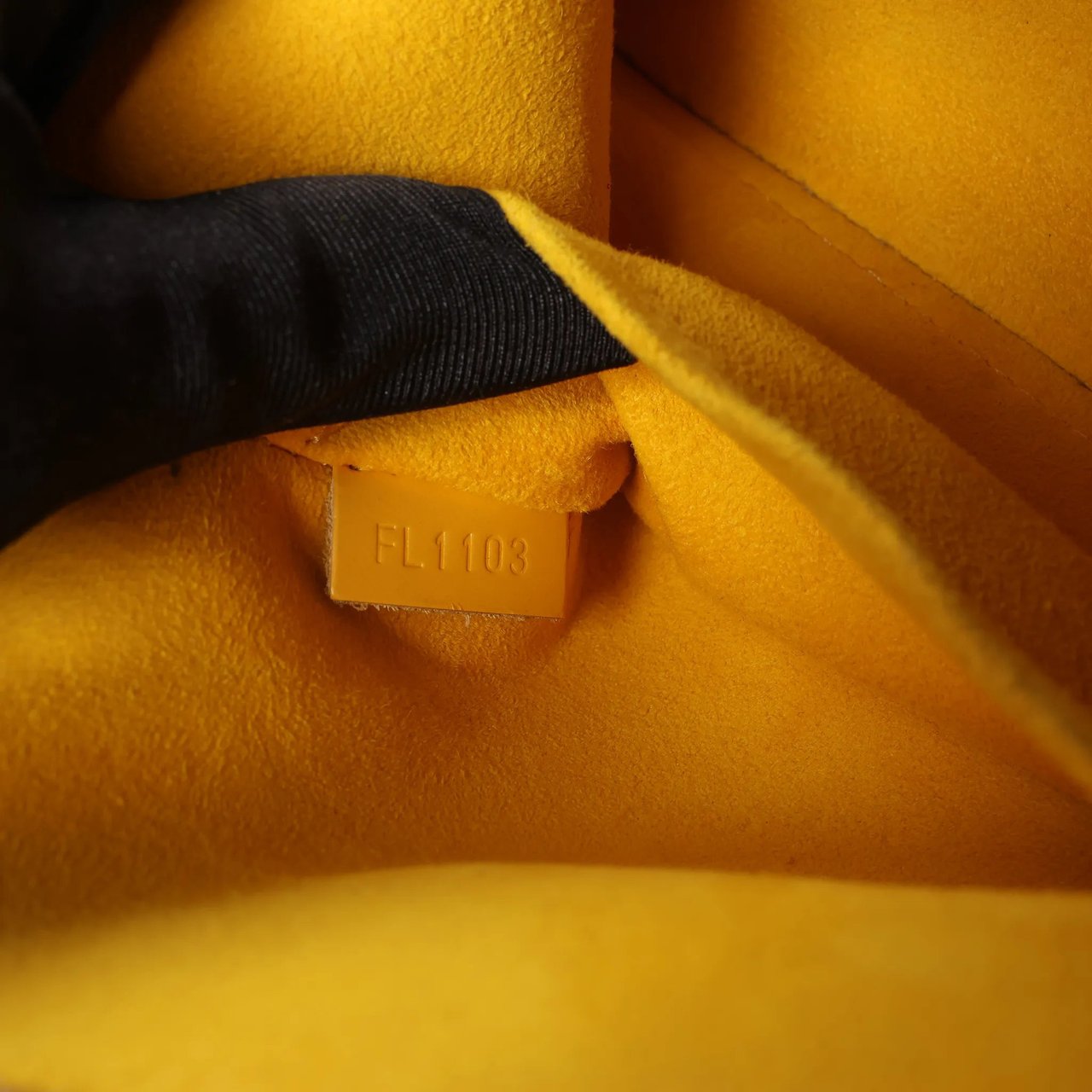 Louis Vuitton Alma BB Epi Leather 2Way Handbag in Yellow M40866 Geel