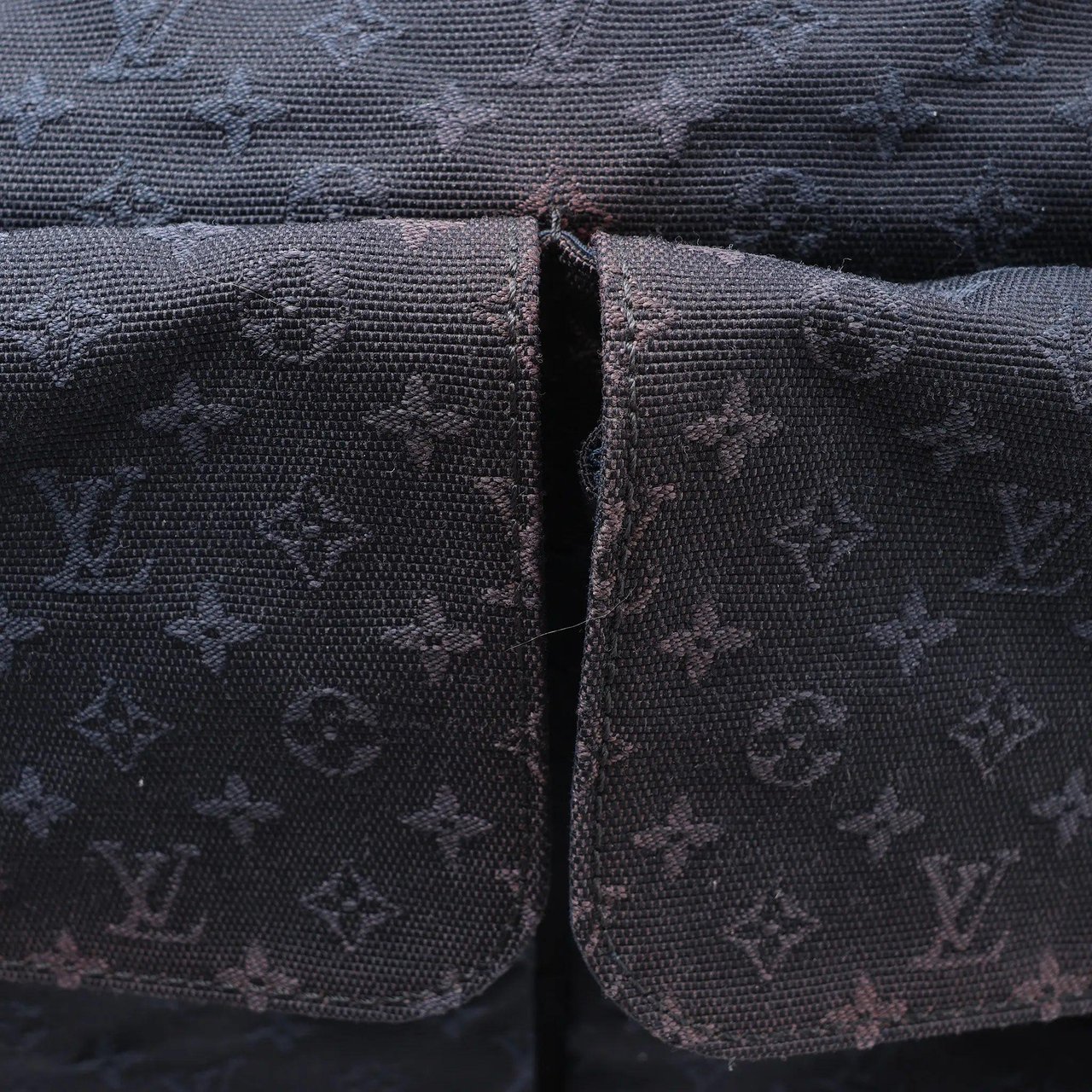 Louis Vuitton Claudine Mini Lin Monogram Shoulder Bag in Navy Blue M42321 Blauw