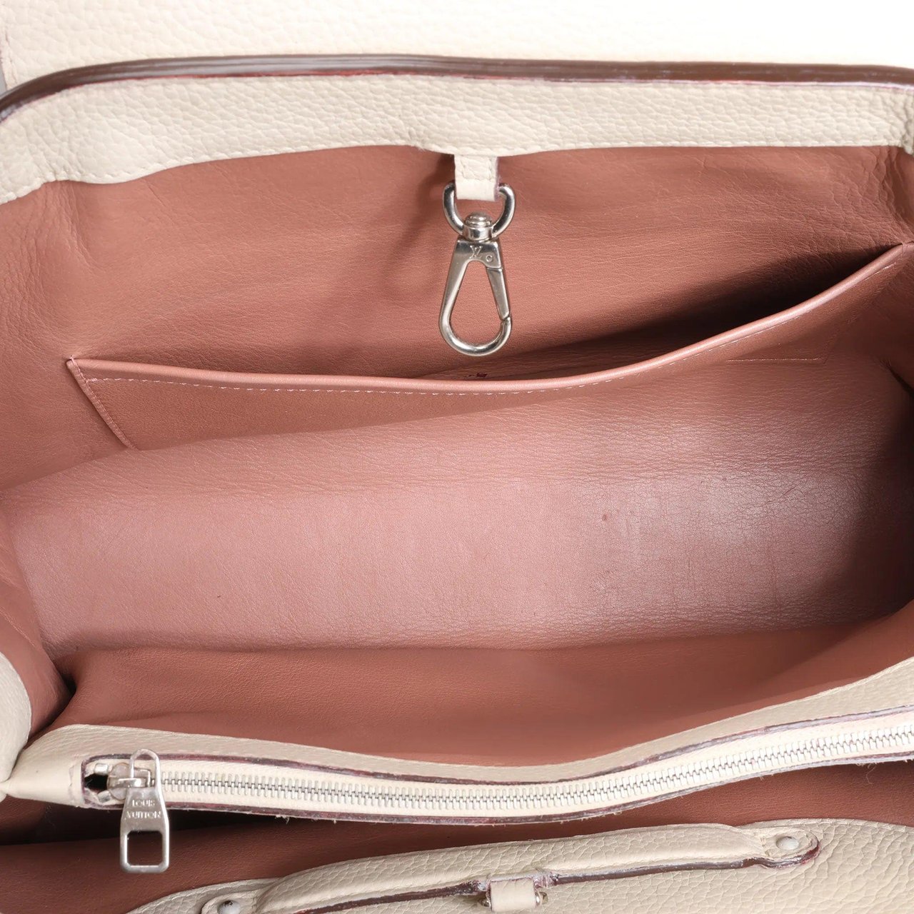 Louis Vuitton Capucines GM Taurillon Leather Handbag in Beige Beige