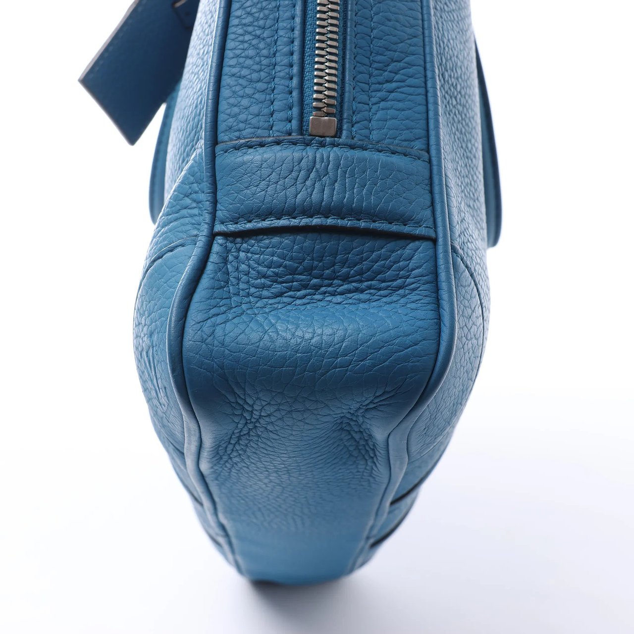 Louis Vuitton Porte Documents Voyages Cuir Taurillon Handbag in Blue M56000 Blauw