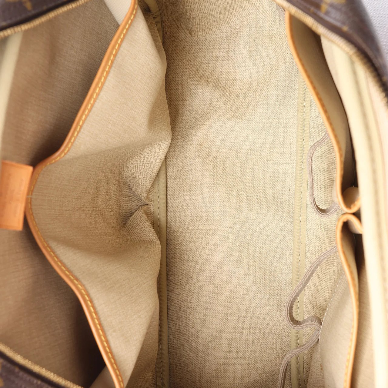 Louis Vuitton Deauville Monogram Canvas Handbag in Brown M47270 Bruin