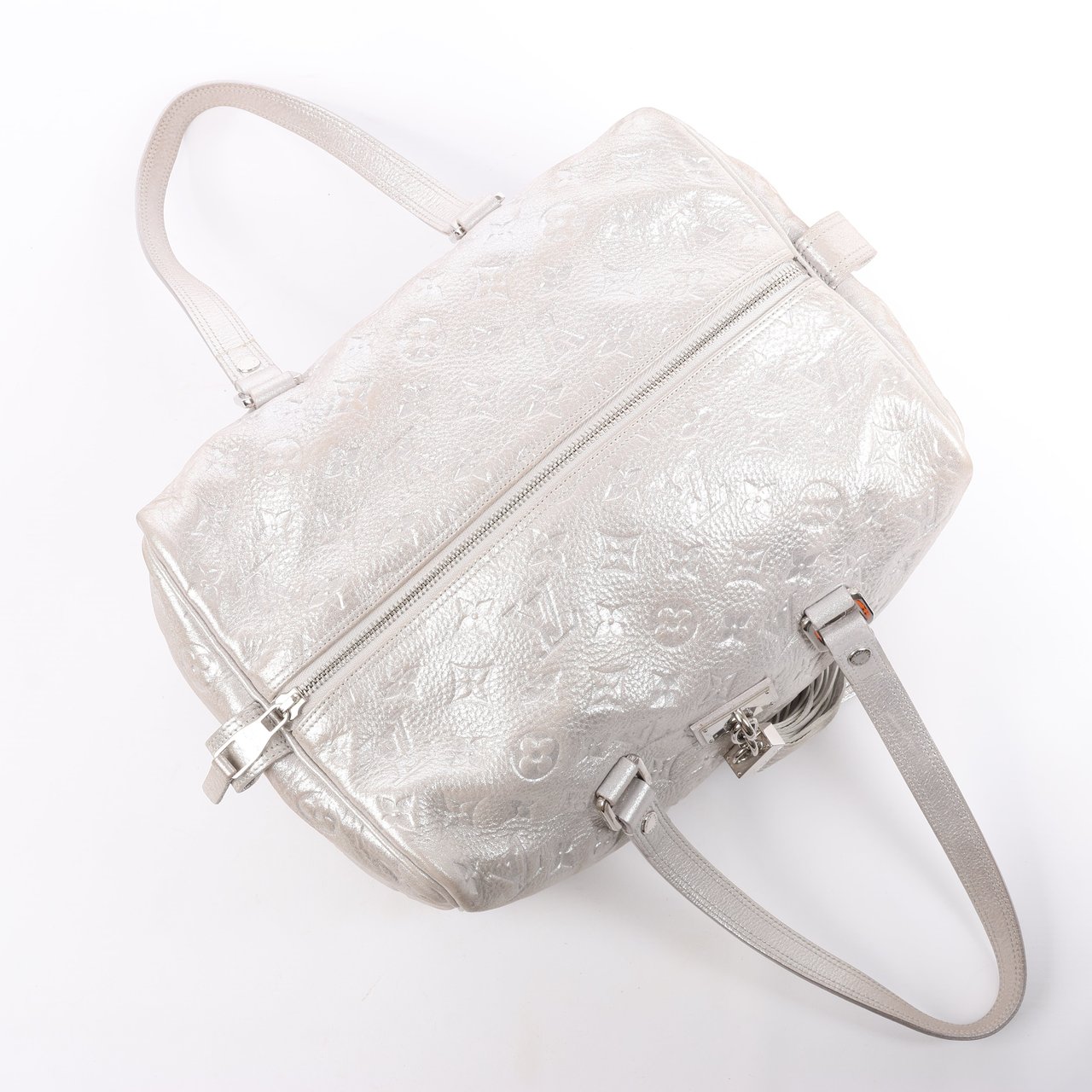 Louis Vuitton Comete Limited Edition Monogram Shoulder Bag in Shimmer Silver Zilver