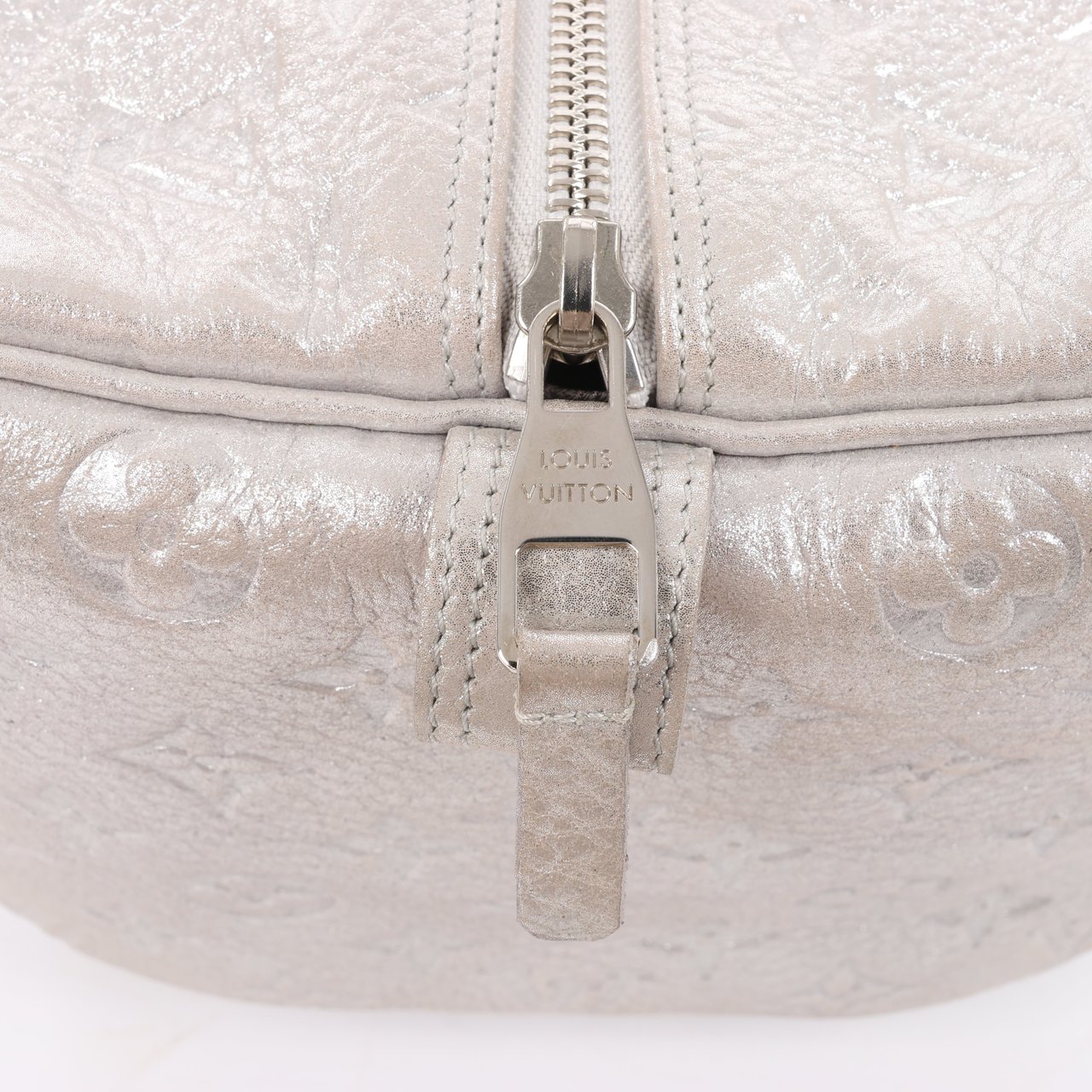 Louis Vuitton Comete Limited Edition Monogram Shoulder Bag in Shimmer Silver Zilver