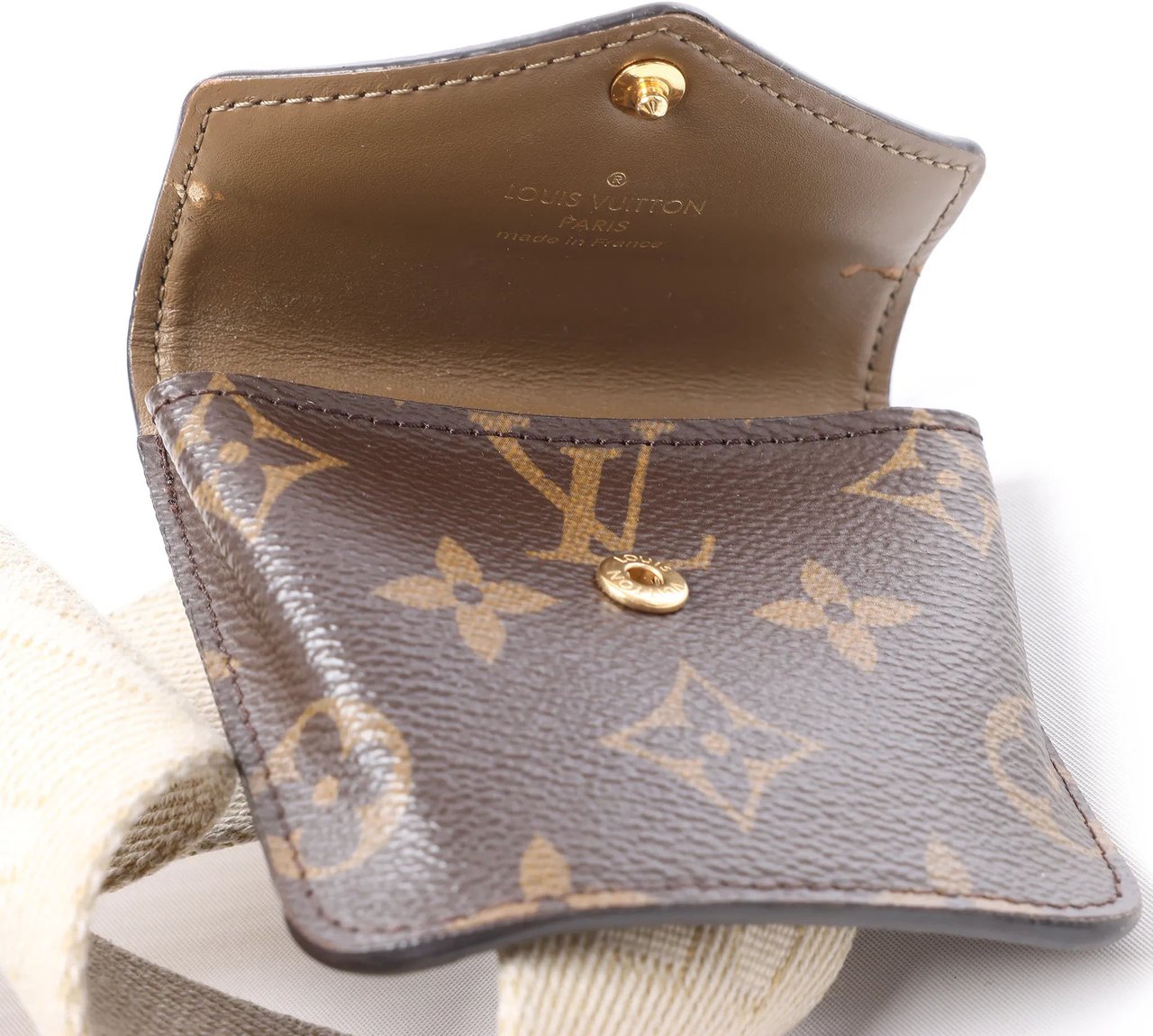 Louis Vuitton Utility Monogram Crossbody Bag in Brown M80446 Bruin