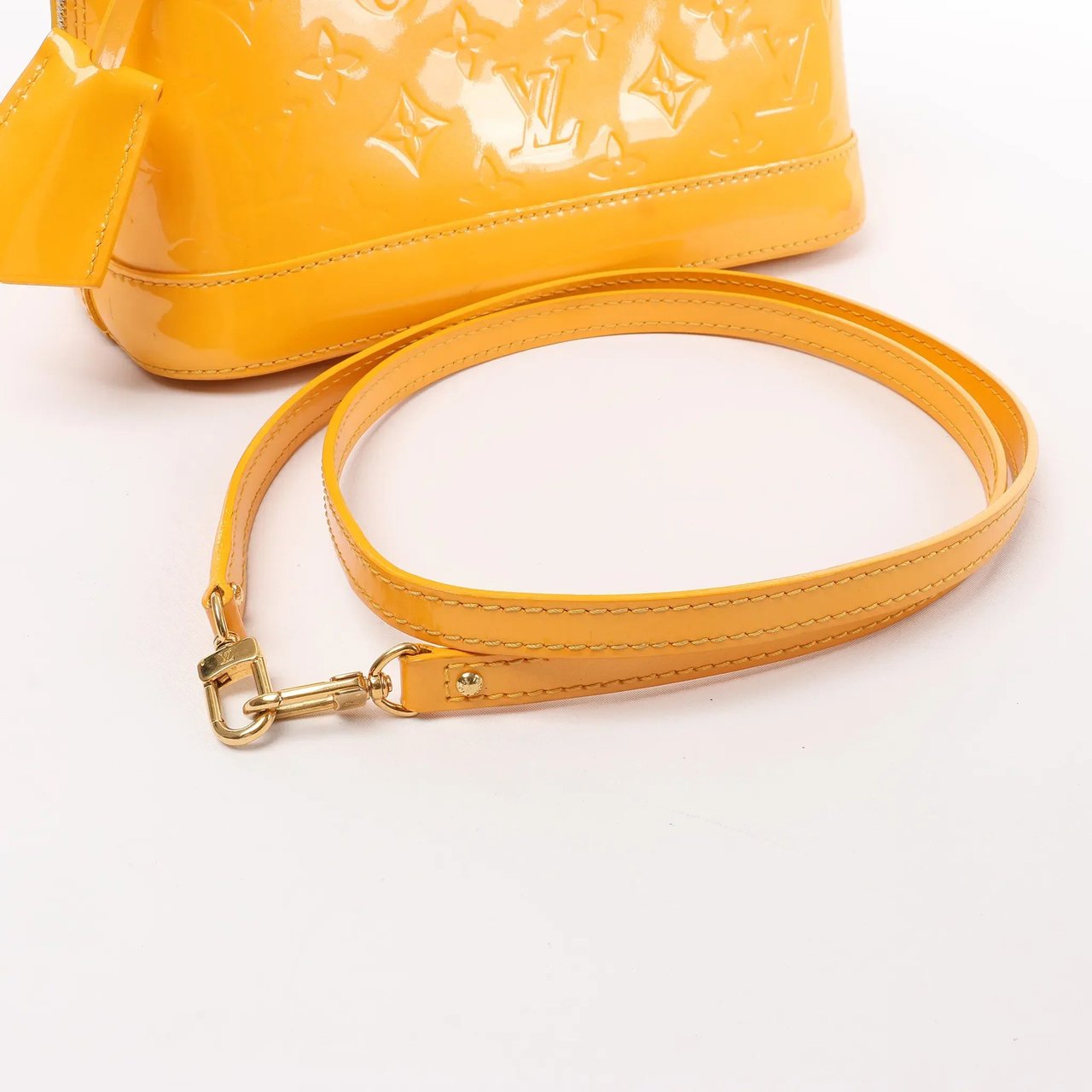 Louis Vuitton Alma BB Monogram Vernis 2Way Handbag in Yellow M91697 Geel