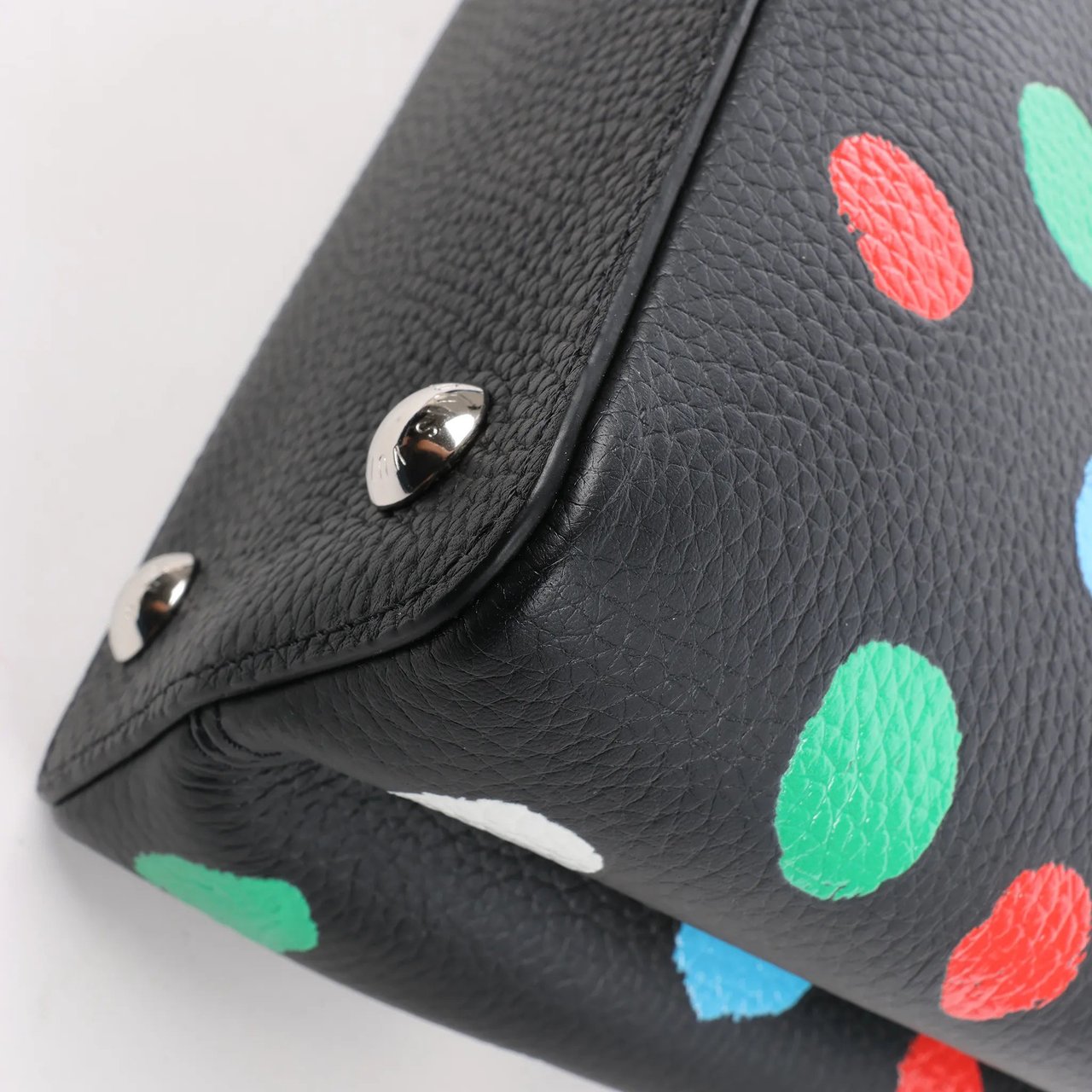 Louis Vuitton x Taurillon Capucines MM 2Way Handbag in Black M21663 Zwart