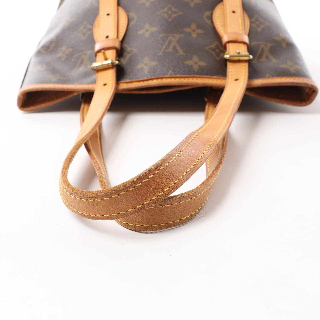 Louis Vuitton Bucket PM Monogram Canvas Shoulder Bag in Brown M42238 Bruin