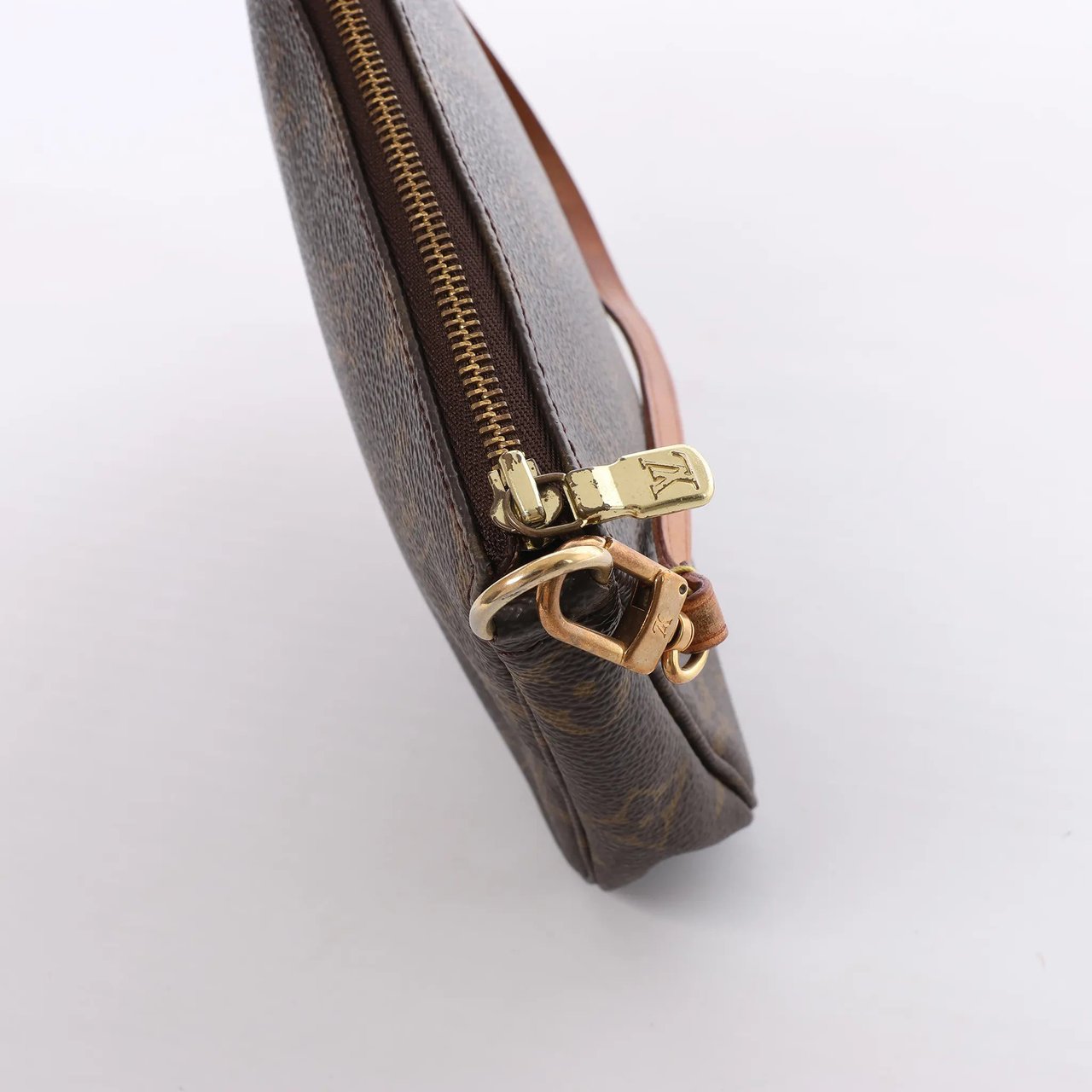 Louis Vuitton Pochette Accessoir Monogram Canvas Handbag in Brown M51980 Bruin