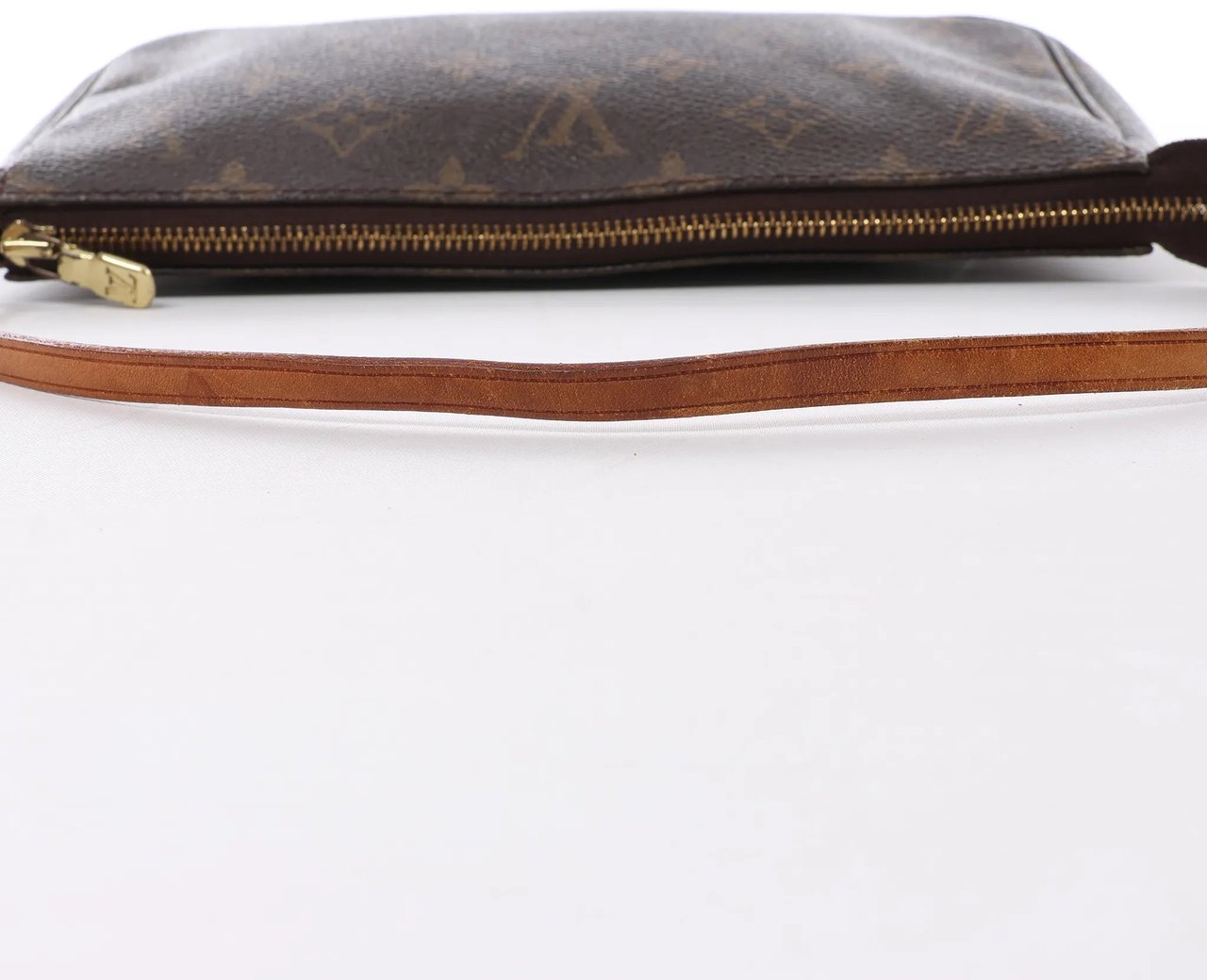 Louis Vuitton Pochette Accessoir Monogram Canvas Handbag in Brown M51980 Bruin