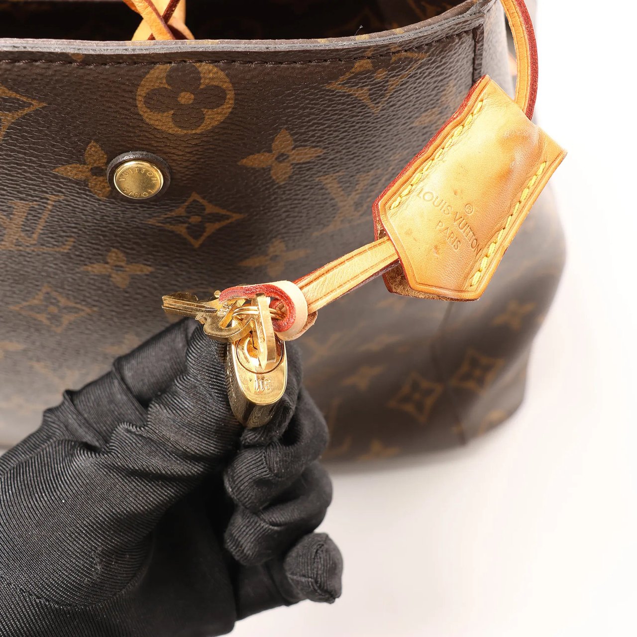 Louis Vuitton Montaigne GM Monogram 2Way Handbag in Brown M41067 Bruin