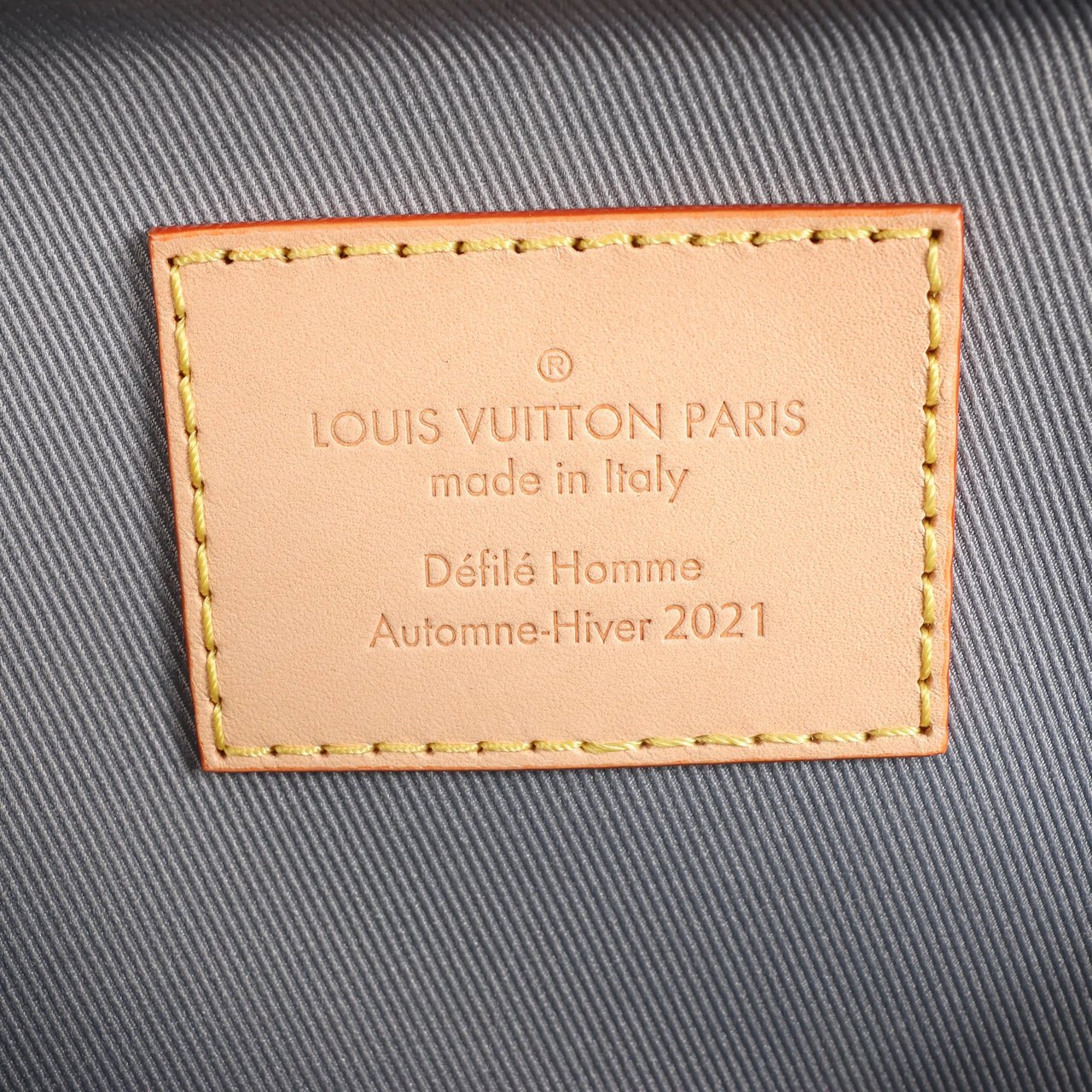 Louis Vuitton Soft Trunk Monogram Canvas Crossbody Bag in Silver M45885 Zilver