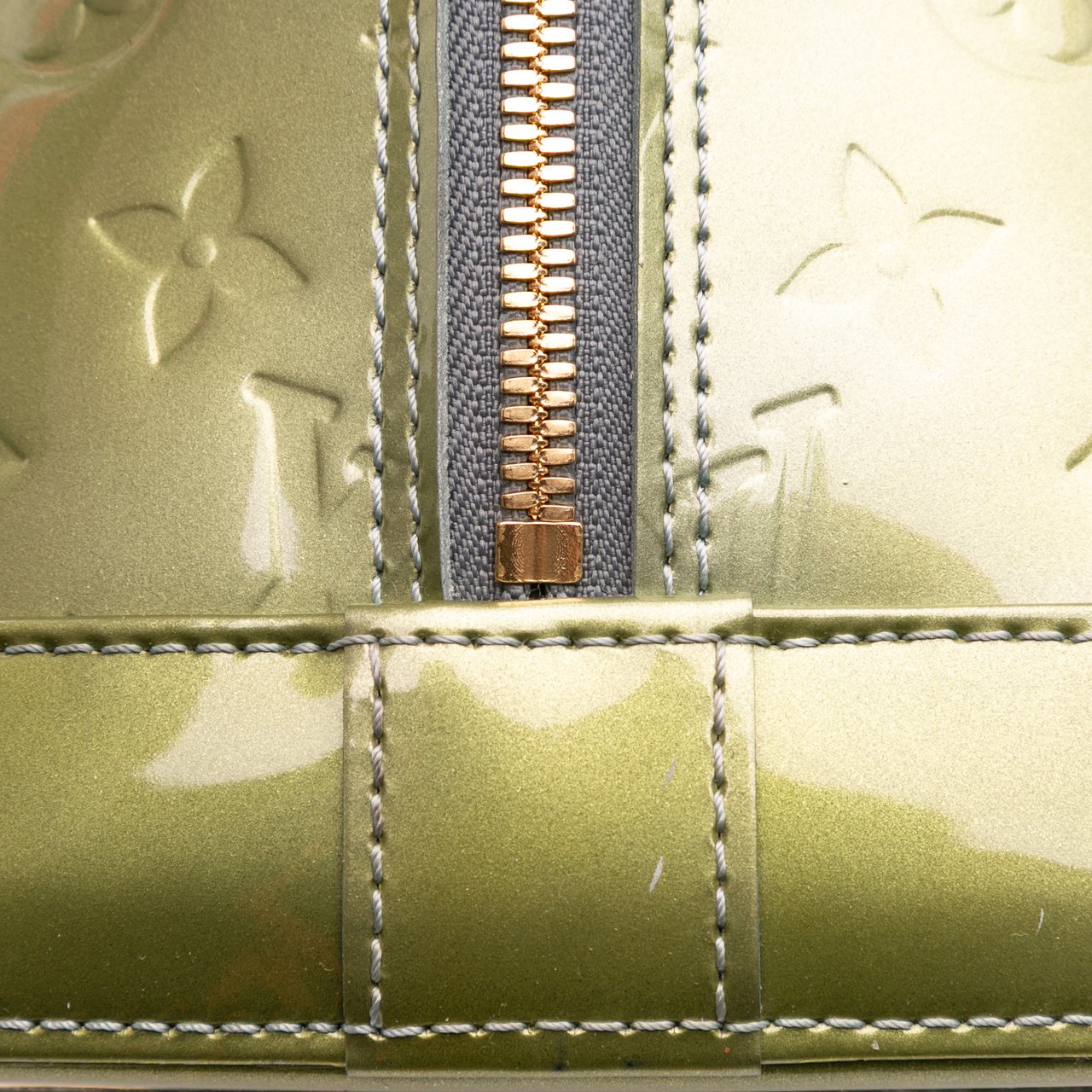 Louis Vuitton Monogram Vernis Alma GM Groen
