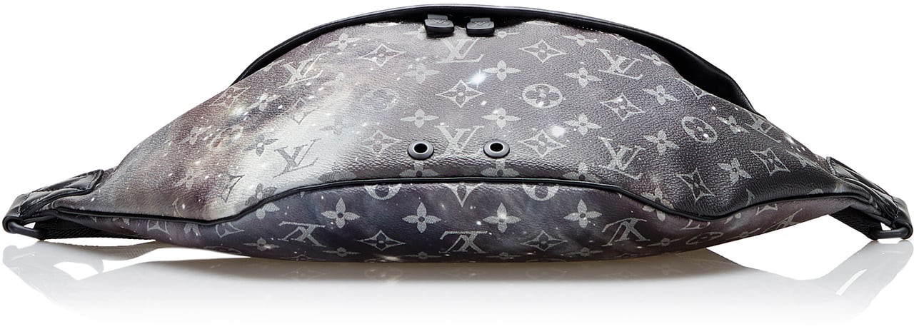 Louis Vuitton Monogram Galaxy Discovery Bumbag Zwart