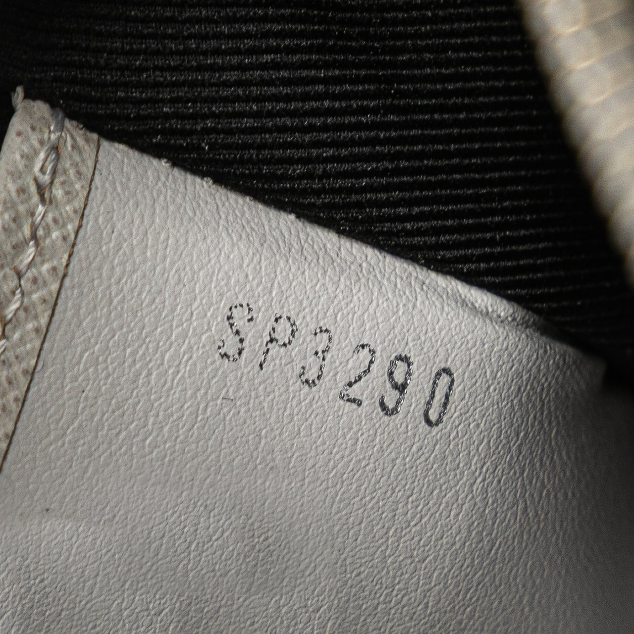 Louis Vuitton Monogram Taigarama Pochette Discovery PM Wit