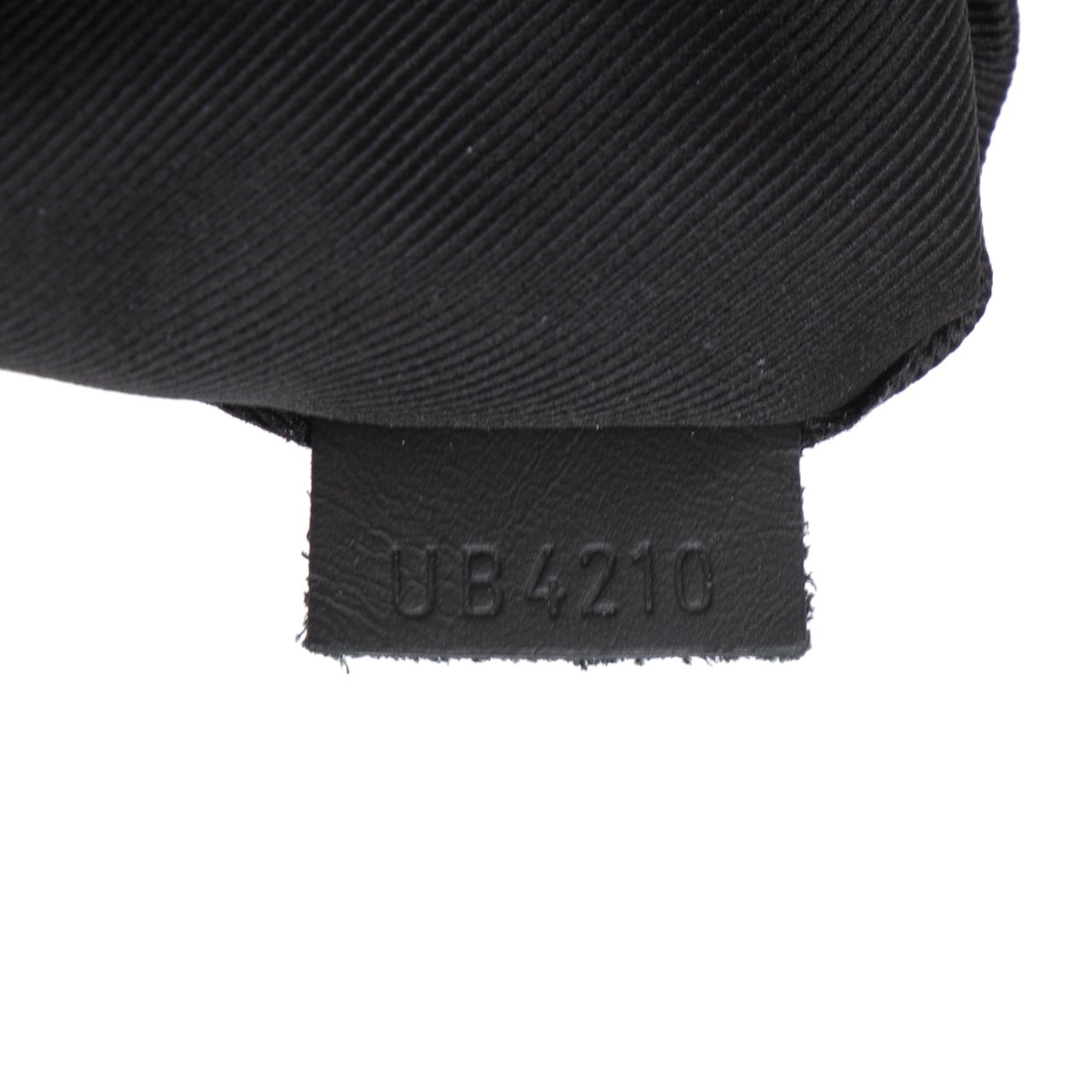 Louis Vuitton Monogram Shadow Discovery Pochette Zwart