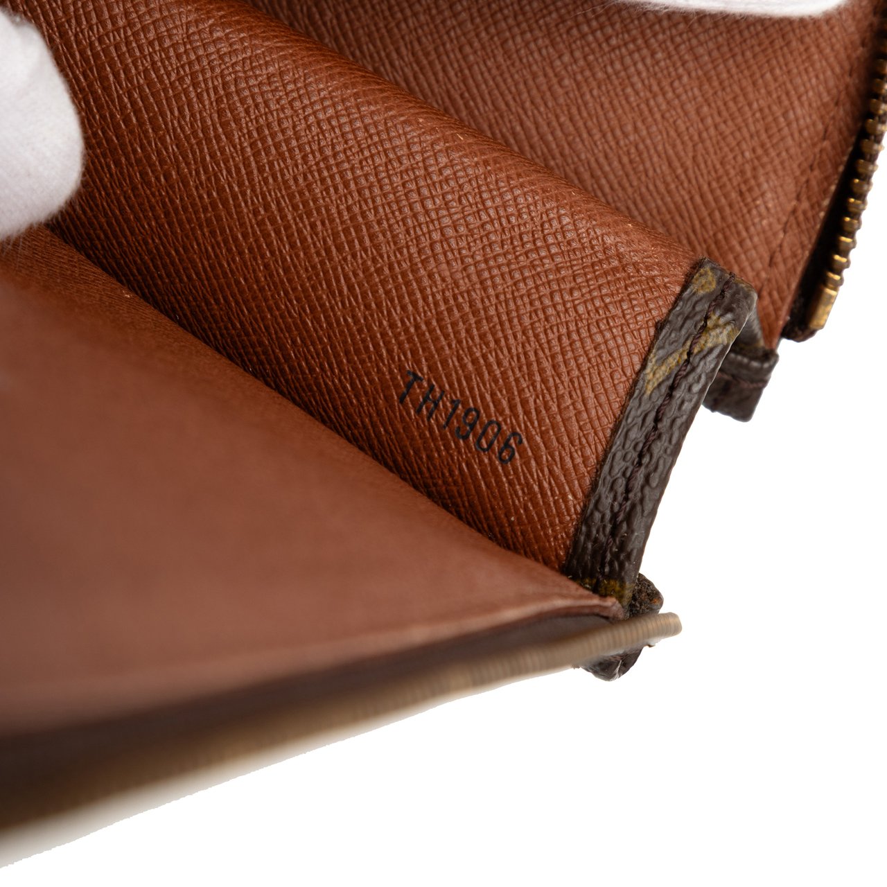 Louis Vuitton Monogram Poche Documents Portfolio Bruin