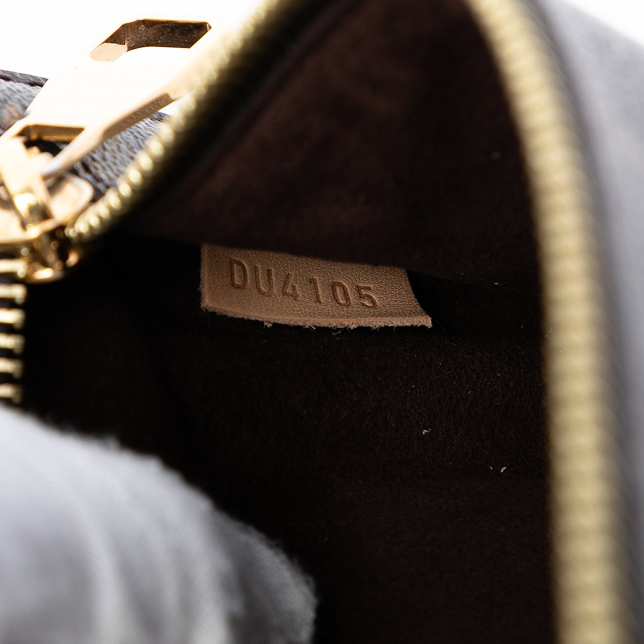 Louis Vuitton Monogram Pochette Metis Bruin