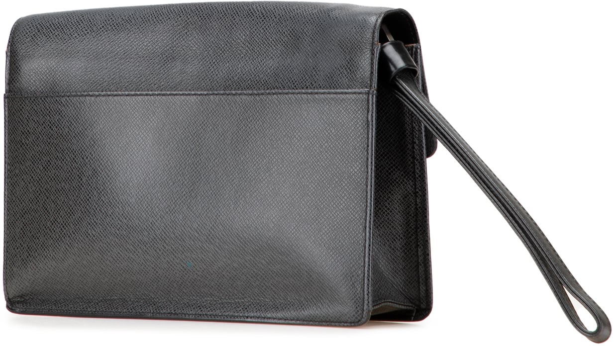 Louis Vuitton Taiga Selenga Zwart