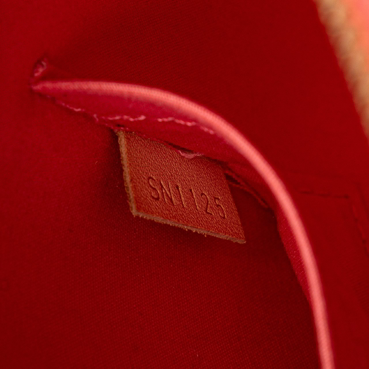 Louis Vuitton Monogram Vernis Alma BB Oranje