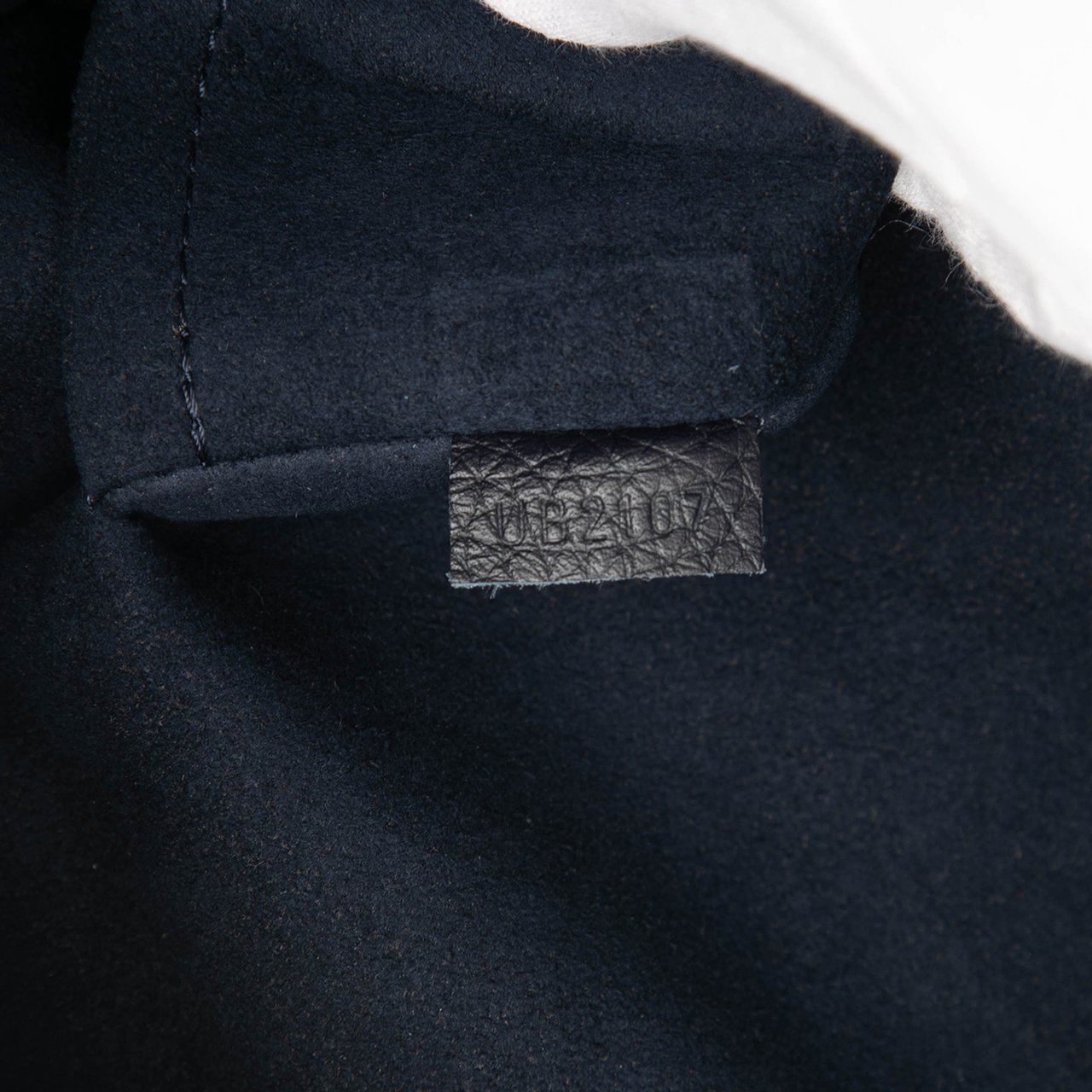 Louis Vuitton Taurillon East Side Tote GM Blauw