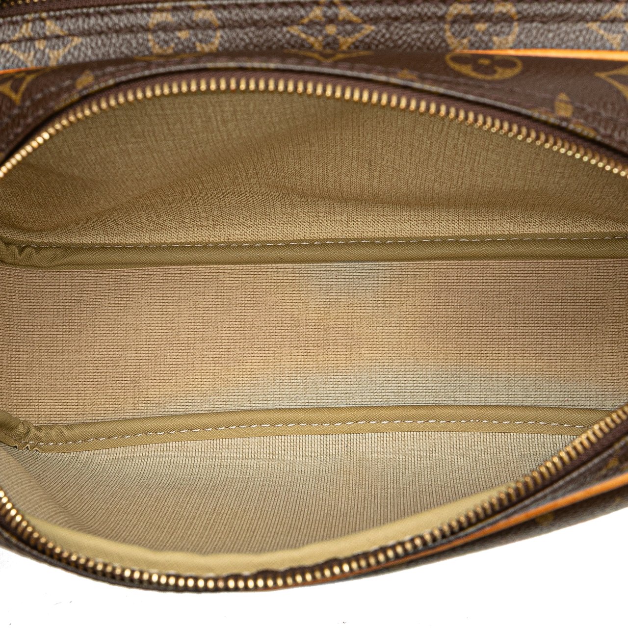 Louis Vuitton Monogram Reporter PM Bruin