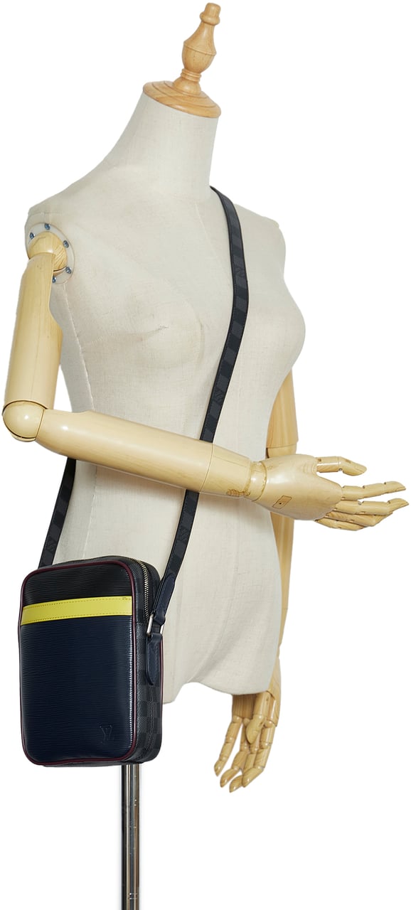 Louis Vuitton Epi Damier Graphite Danube Slim Zwart