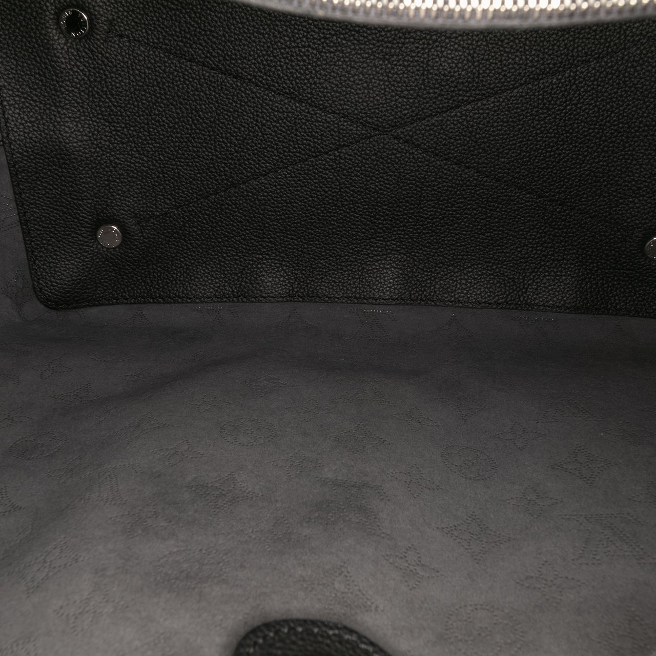 Louis Vuitton Monogram Mahina Carmel Zwart