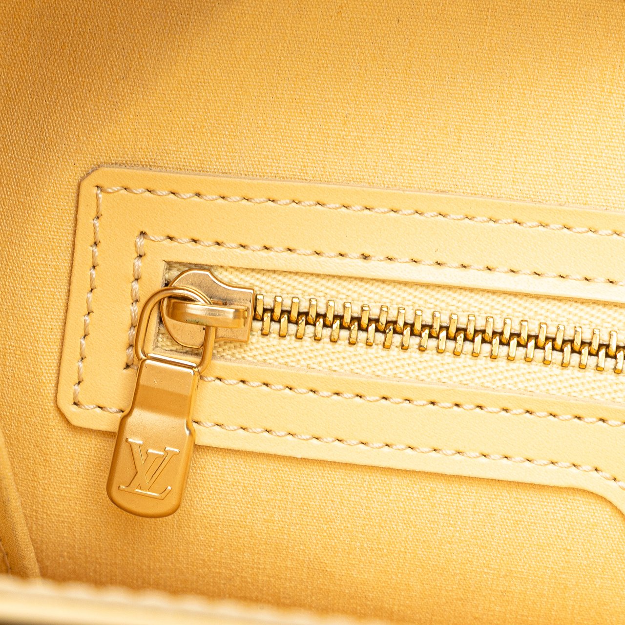 Louis Vuitton Epi Saint Tropez Bruin