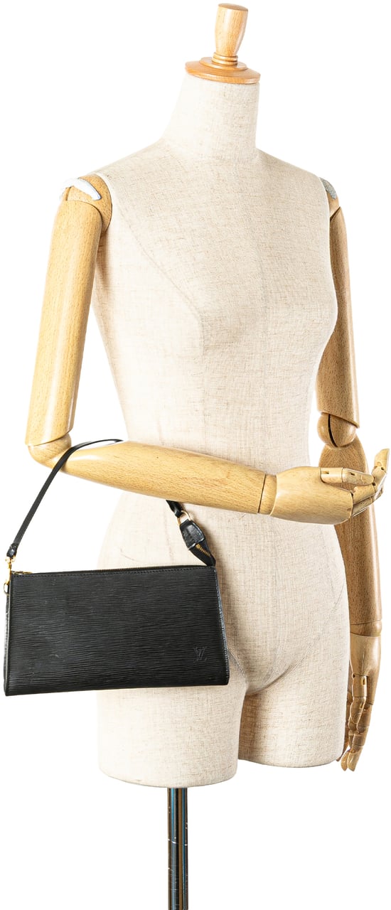Louis Vuitton Epi Pochette Accessoires Zwart