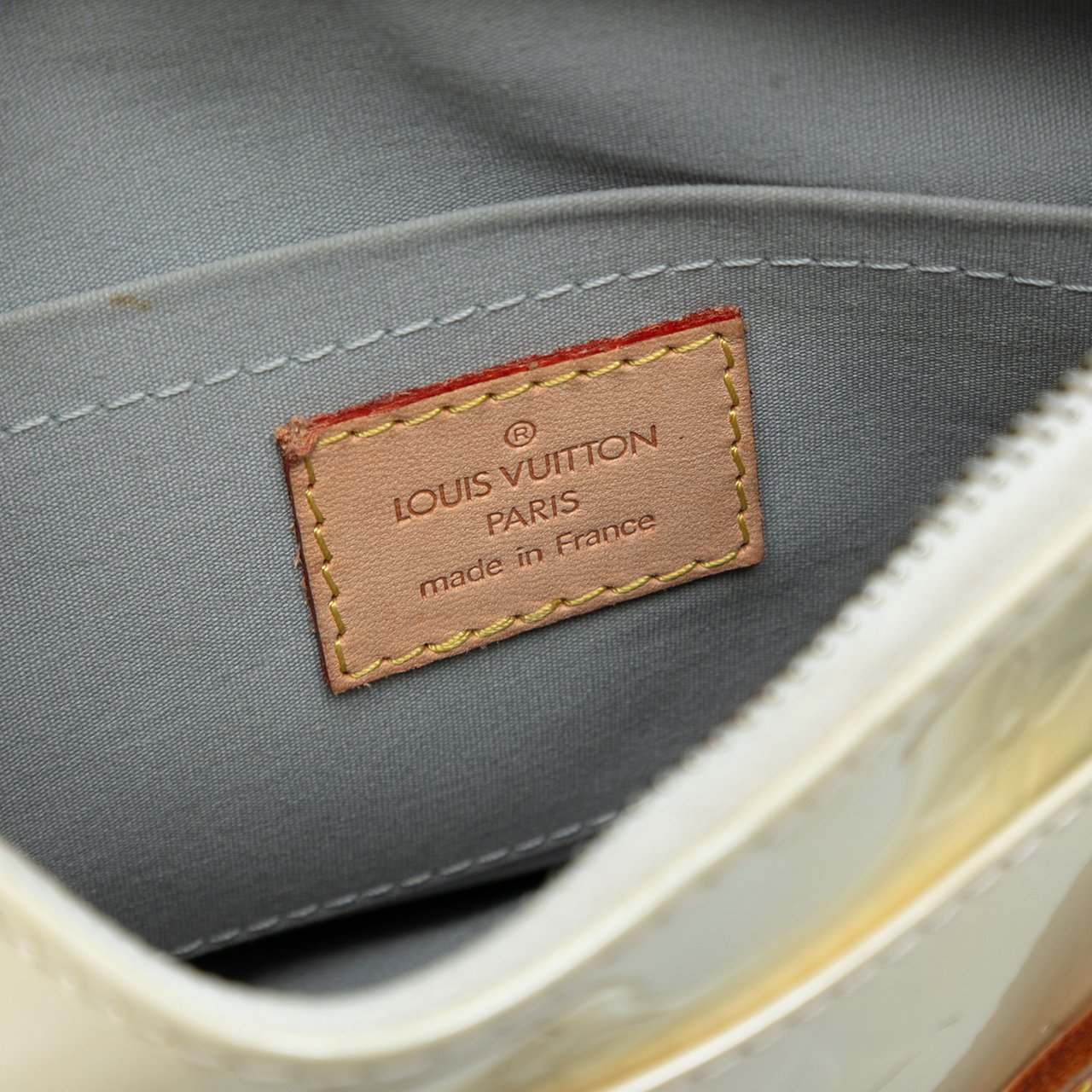 Louis Vuitton Monogram Vernis Minna Street Wit