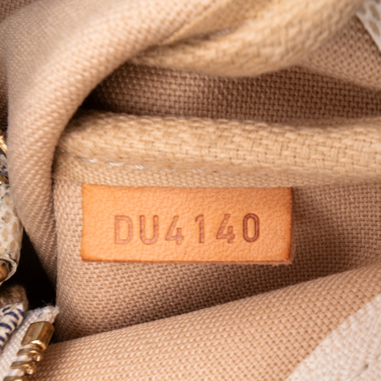 Louis Vuitton Damier Azur Mini Pochette Accessoires Wit
