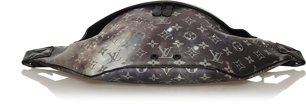 Louis Vuitton Monogram Galaxy Discovery Bumbag Zwart