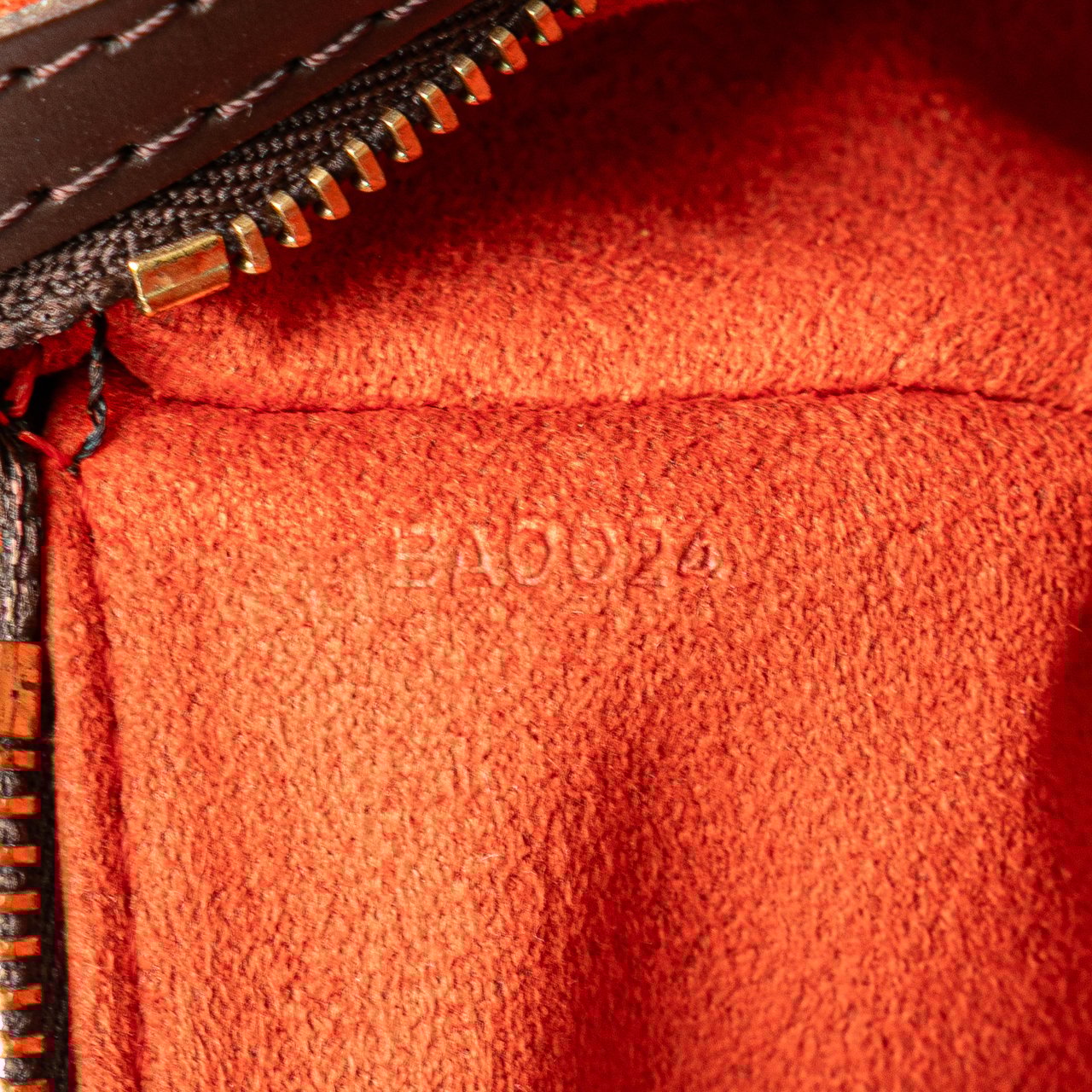 Louis Vuitton Damier Ebene Manosque PM Bruin