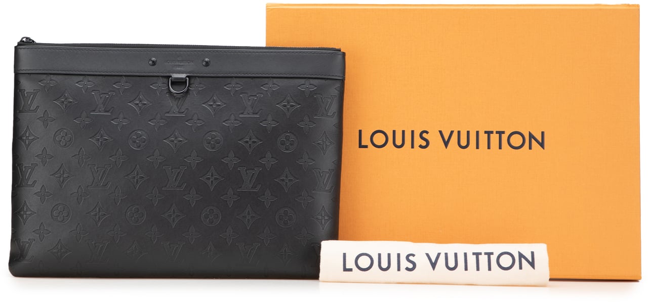 Louis Vuitton Monogram Shadow Discovery Pochette Zwart