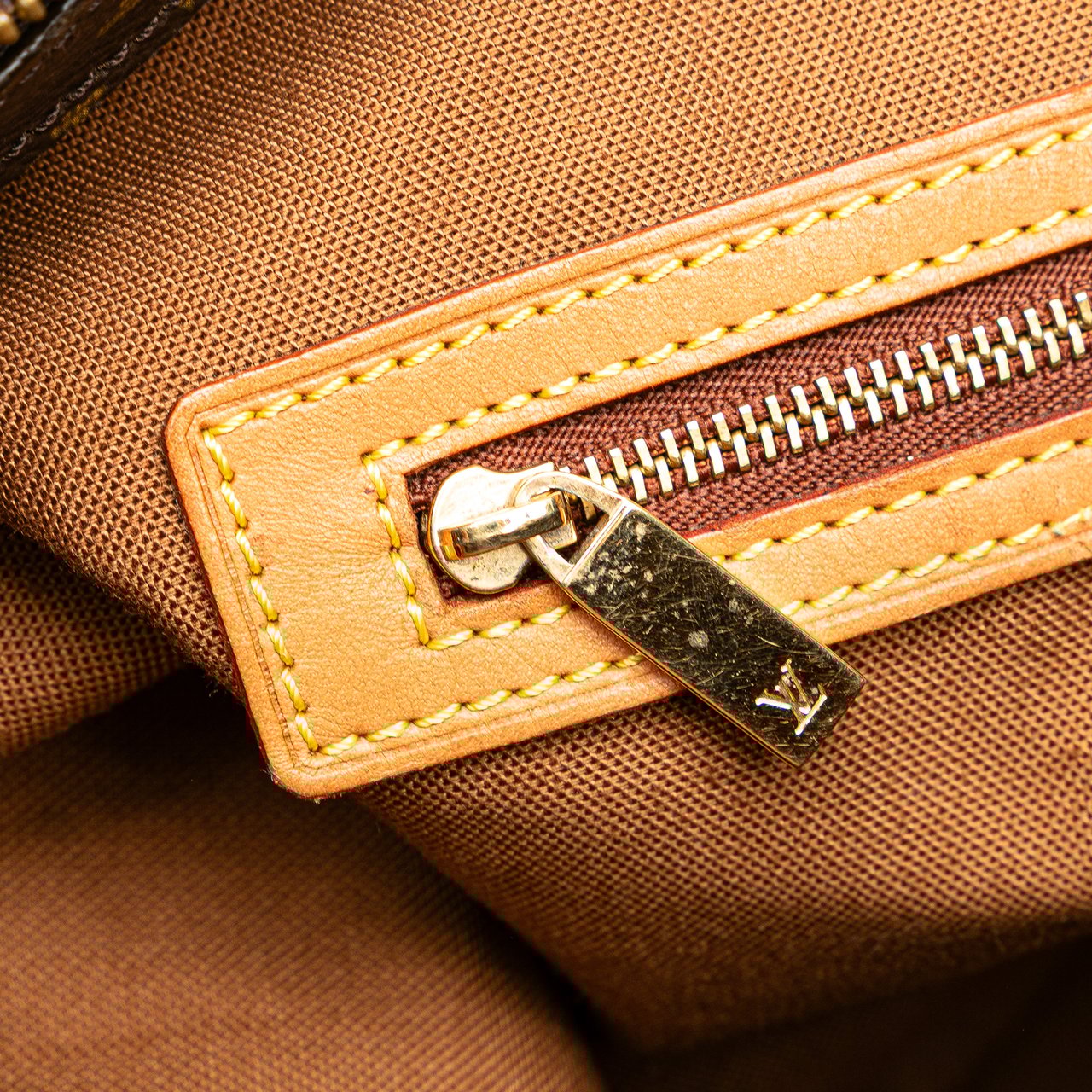 Louis Vuitton Monogram Cabas Mezzo Bruin