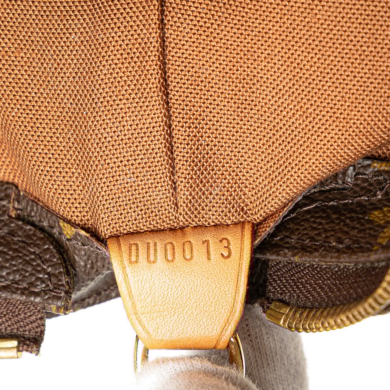Louis Vuitton Monogram Cabas Mezzo Bruin