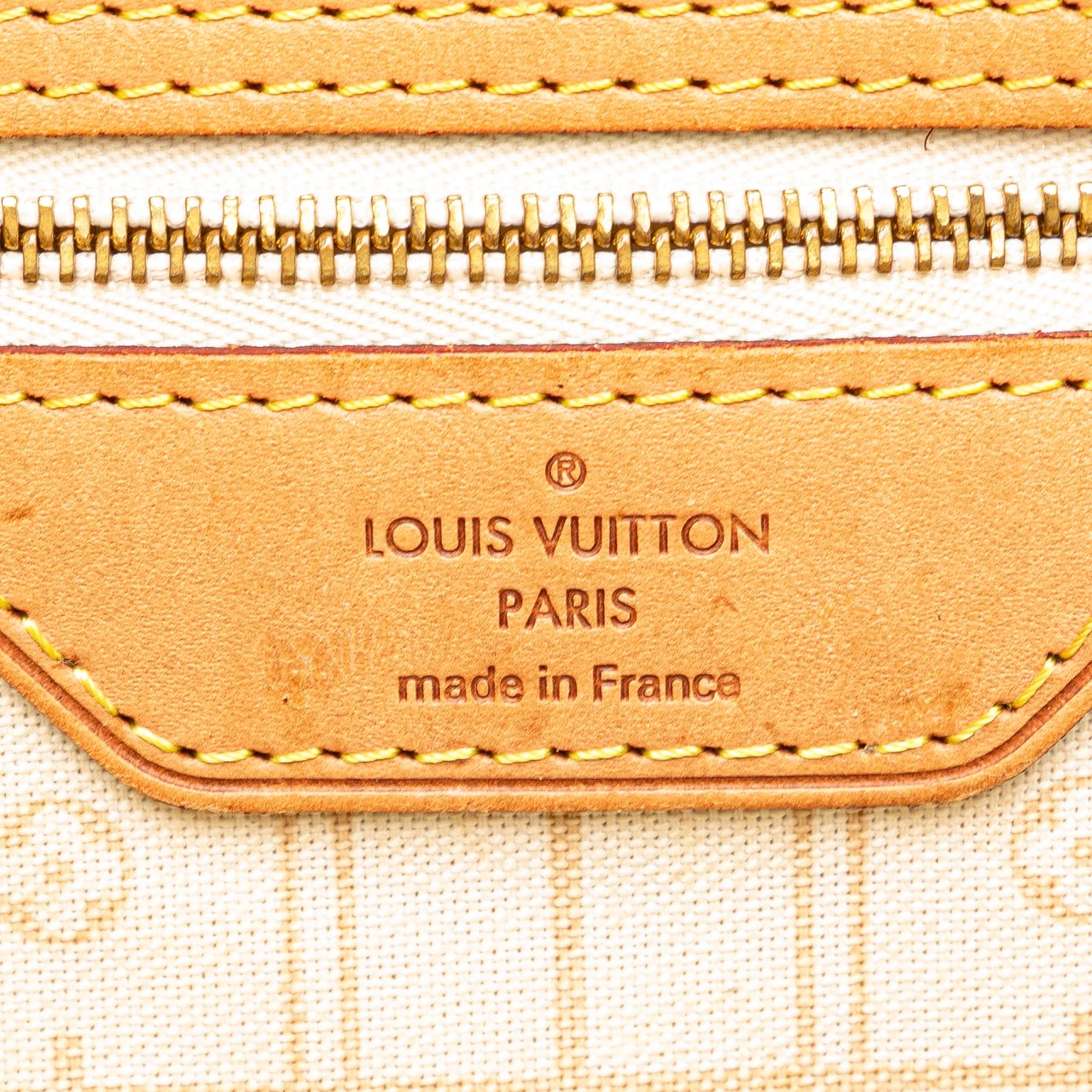 Louis Vuitton Damier Azur Neverfull MM Wit