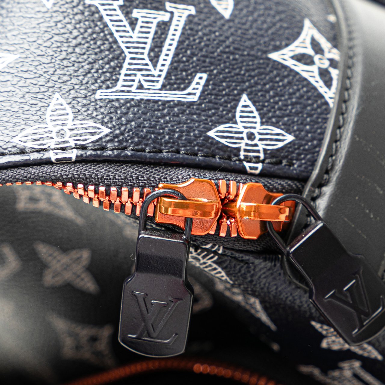 Louis Vuitton Monogram Upside Down Ink Apollo Blauw