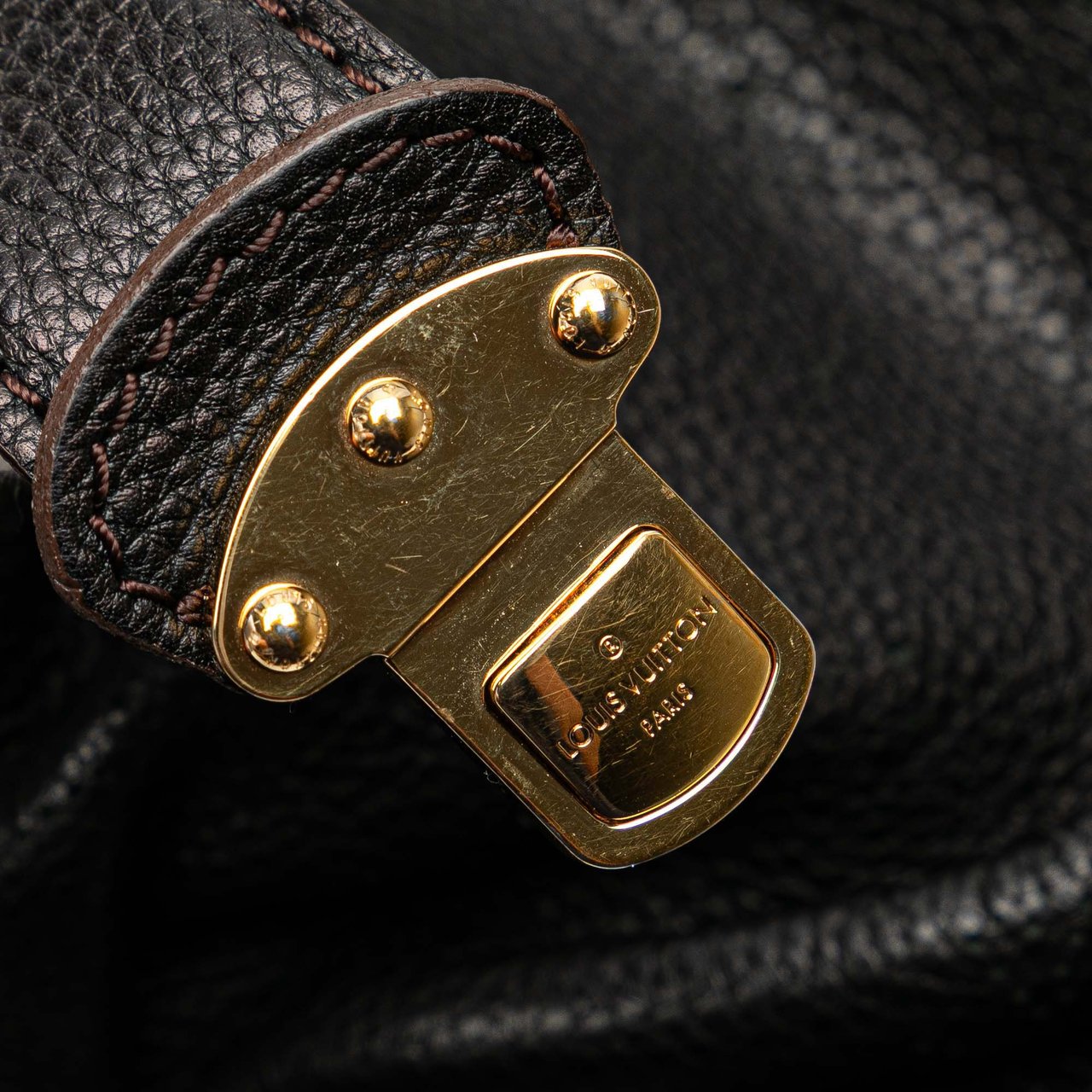 Louis Vuitton Monogram Mahina L Zwart