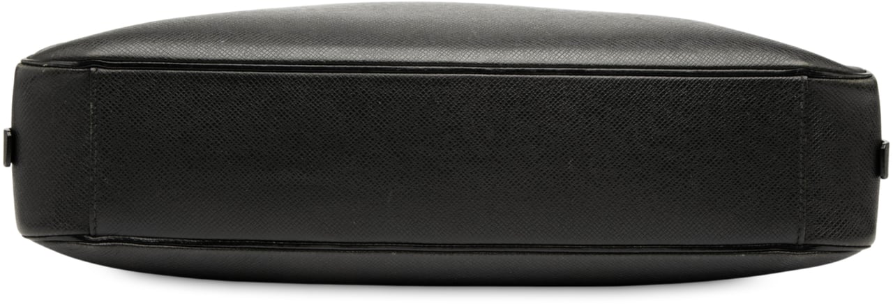 Louis Vuitton Taiga Neo Igor Briefcase Zwart