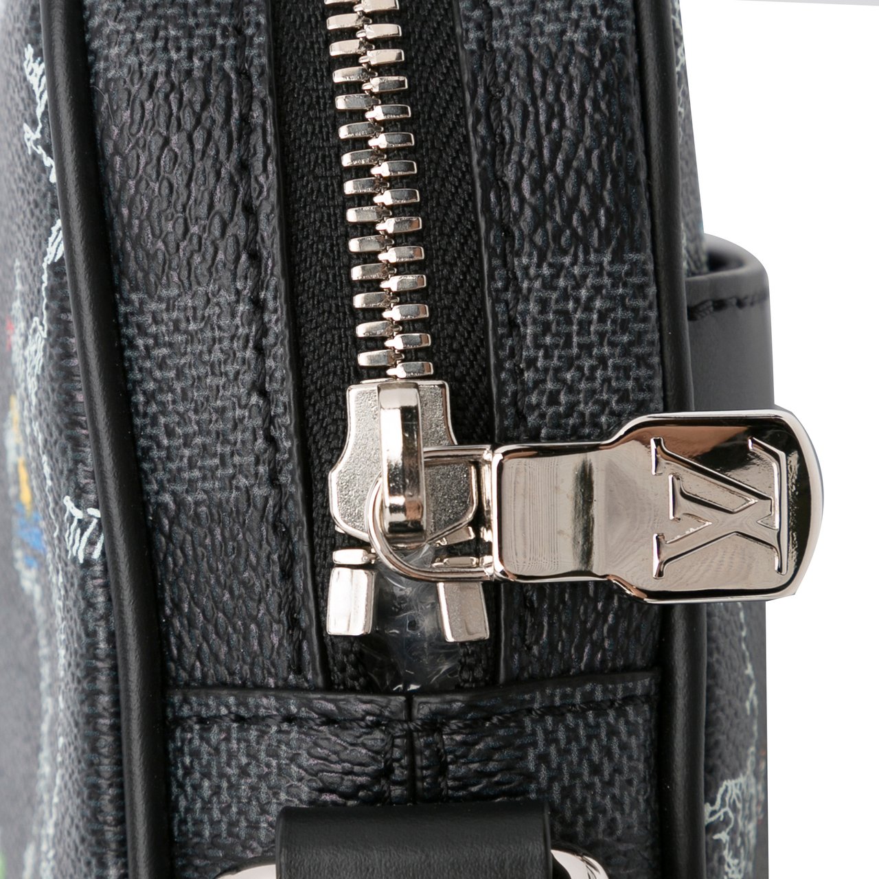 Louis Vuitton Damier Graphite Renaissance Map Danube Slim PM Zwart