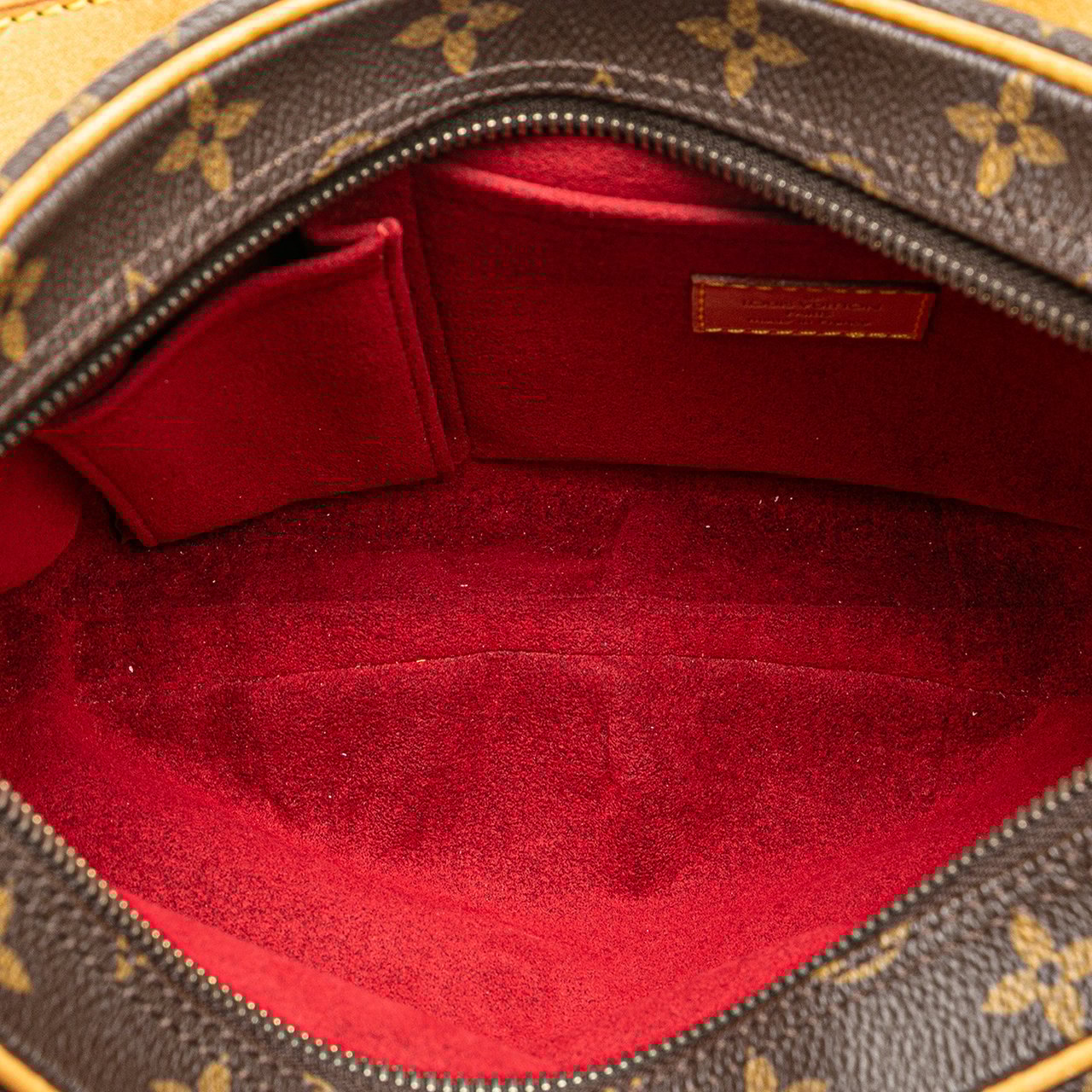 Louis Vuitton Monogram Croissant MM Bruin