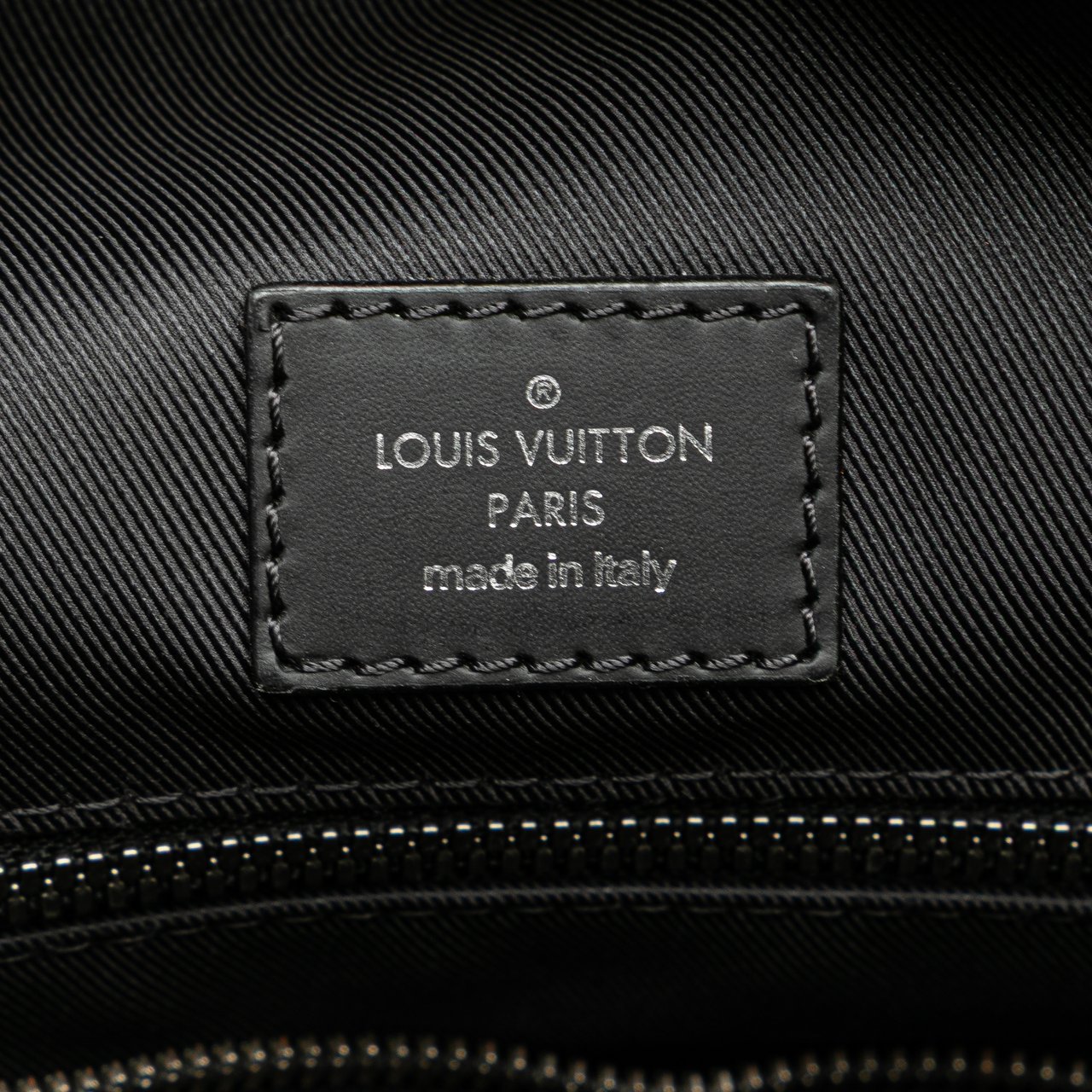 Louis Vuitton Monogram Eclipse Apollo All Day Zwart