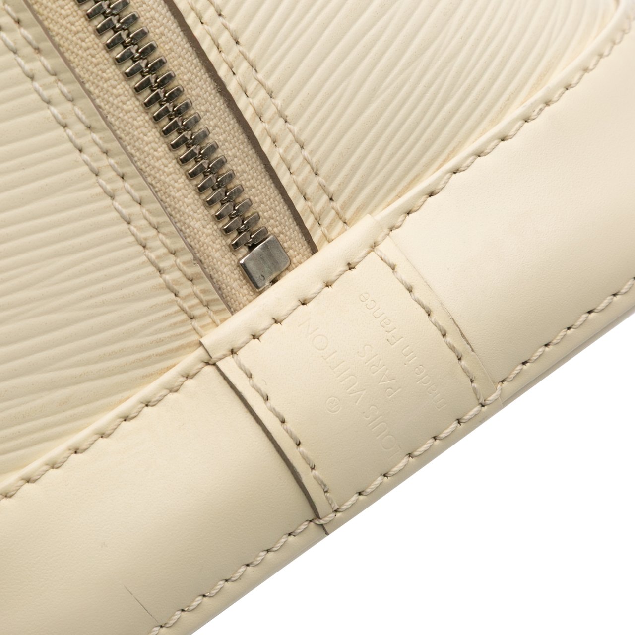 Louis Vuitton Epi Alma PM Wit