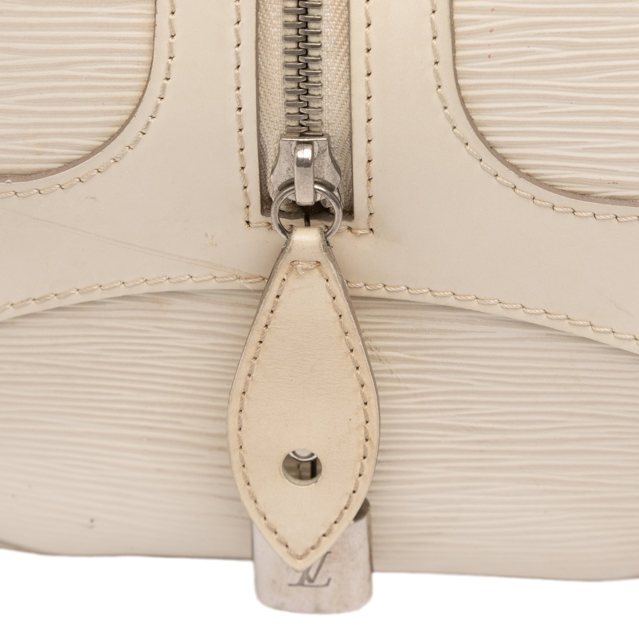 Louis Vuitton Epi Bowling Montaigne PM Wit