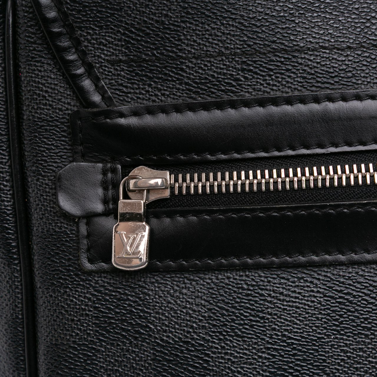 Louis Vuitton Damier Graphite Daniel MM Zwart