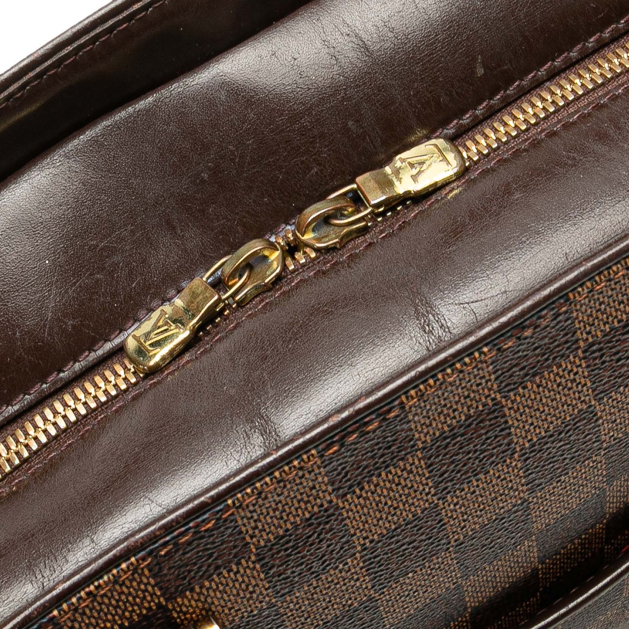 Louis Vuitton Damier Ebene Sarria Horizontal Bruin