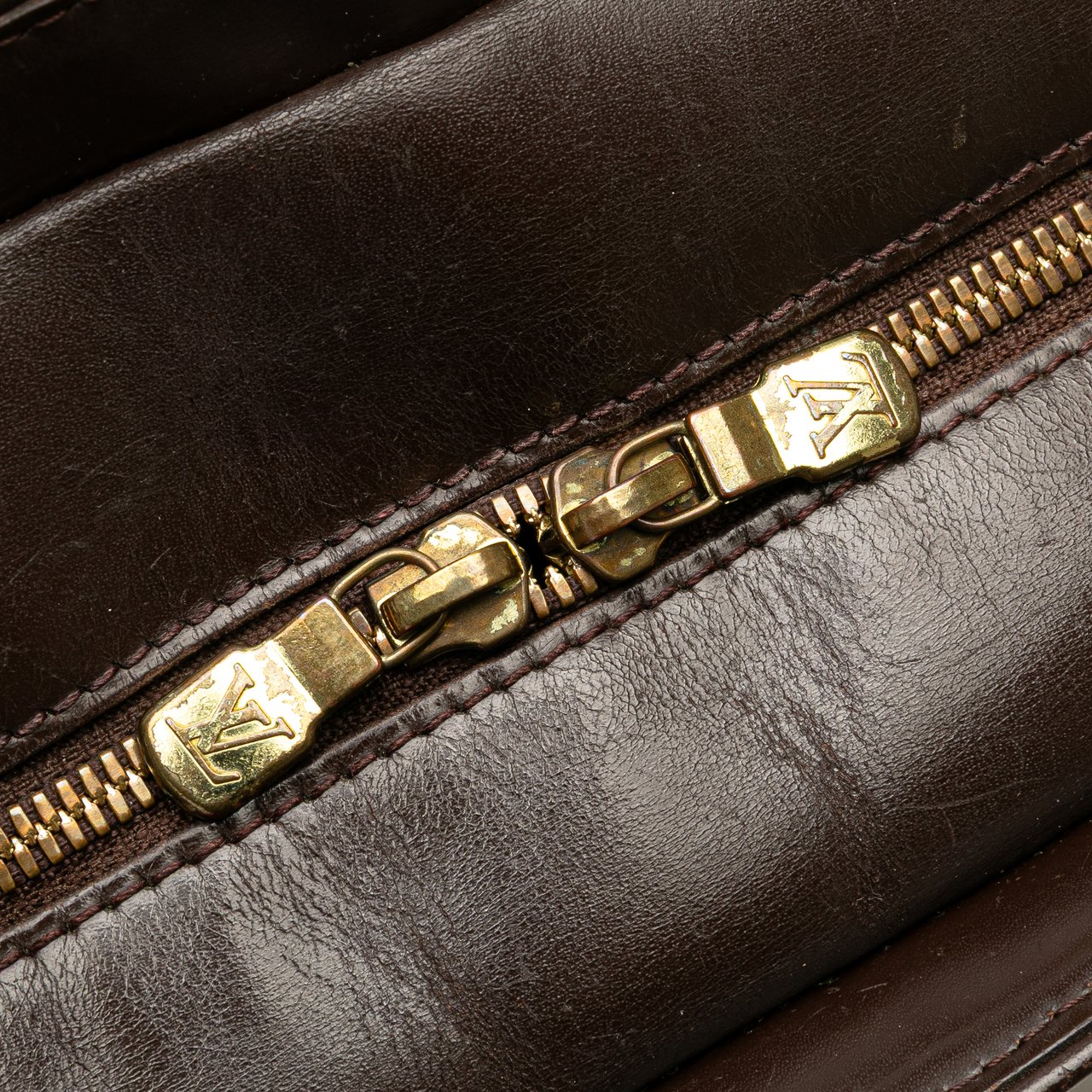 Louis Vuitton Damier Ebene Sarria Horizontal Bruin