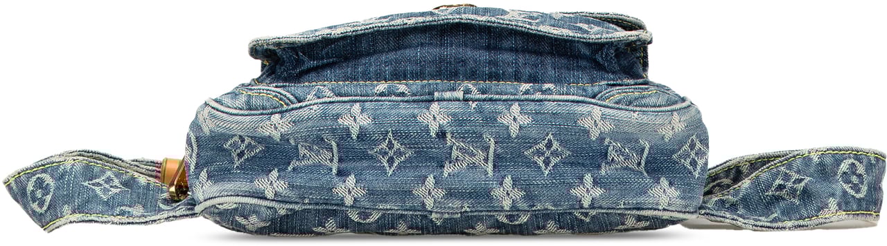 Louis Vuitton Monogram Denim Bum Bag Blauw